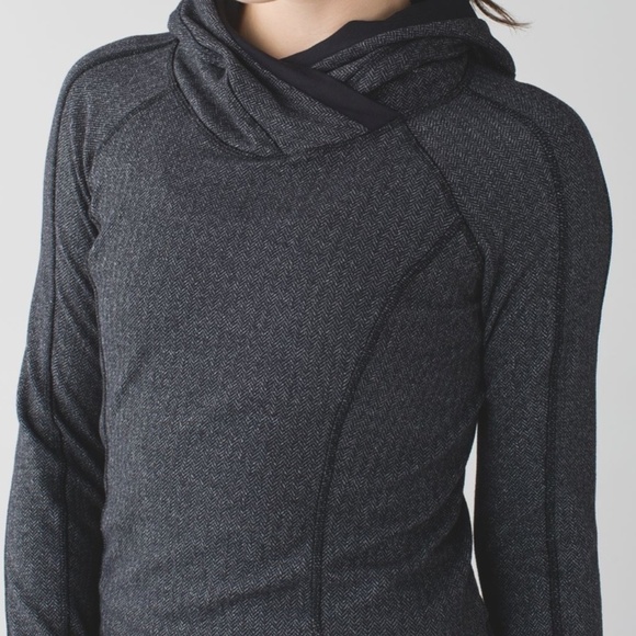 Lululemon Think Fast Hoodie in size 4 - Picture 3 of 10